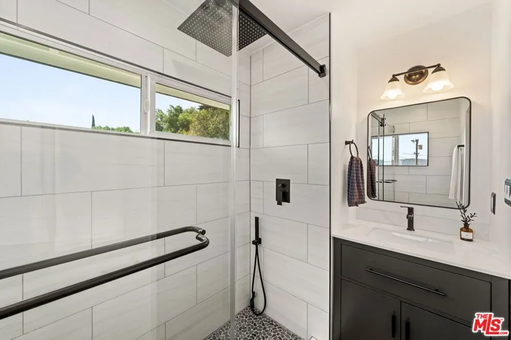 1155 Isabel Street Los Angeles, CA 90065