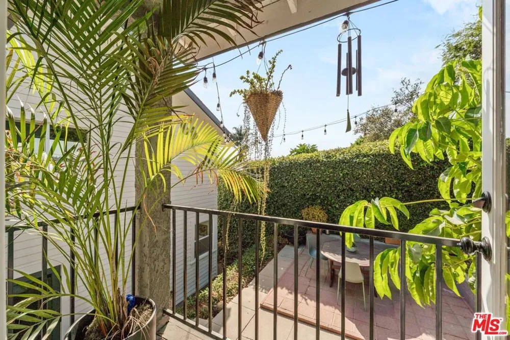 1155 Isabel Street Los Angeles, CA 90065
