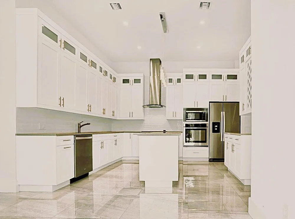 2517 Oceanview Avenue E Delray Beach, FL 33444