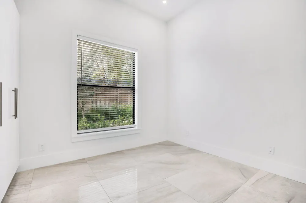 2517 Oceanview Avenue E Delray Beach, FL 33444