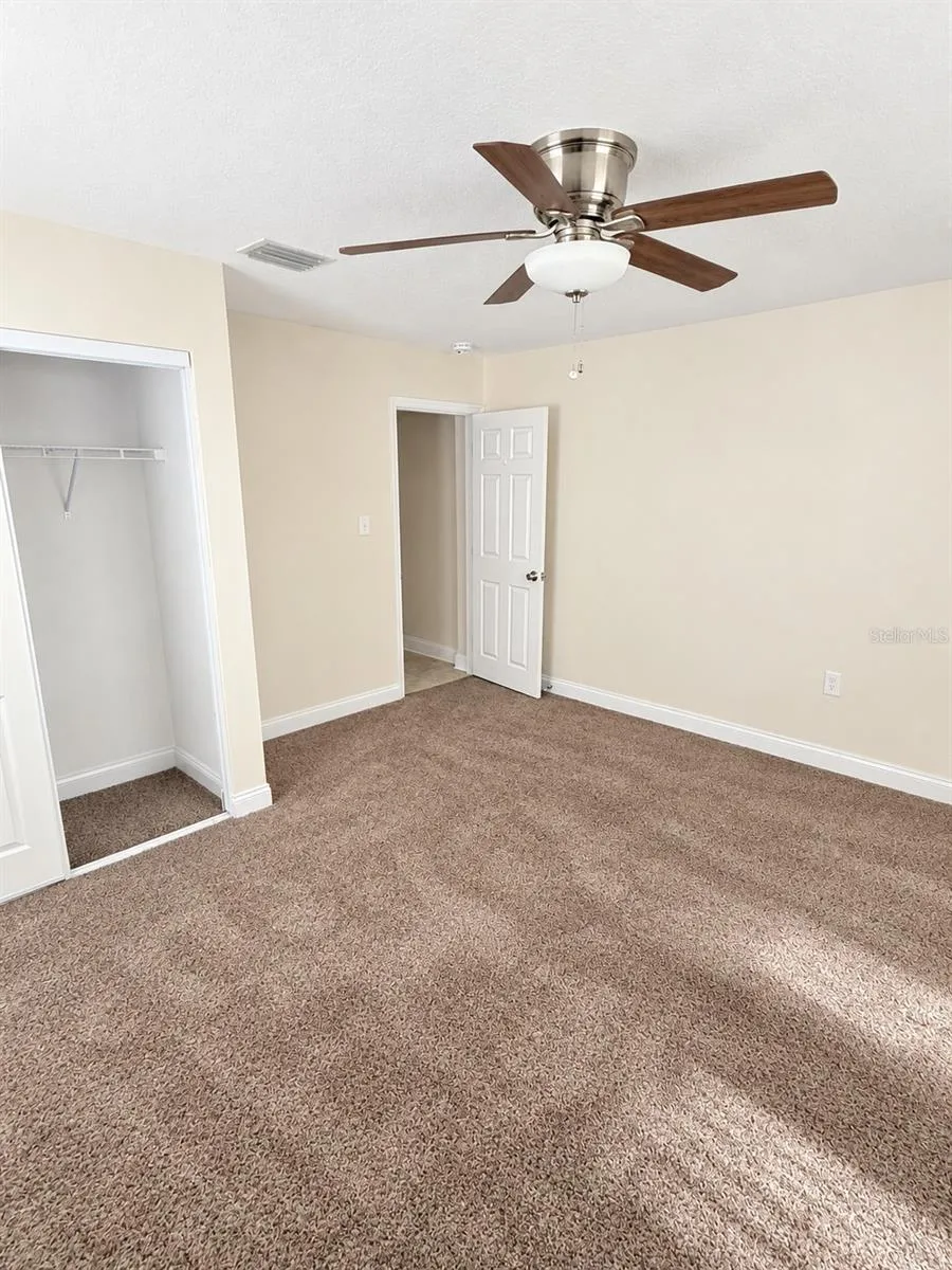 4405 W WALLCRAFT AVENUE Tampa, FL 33611