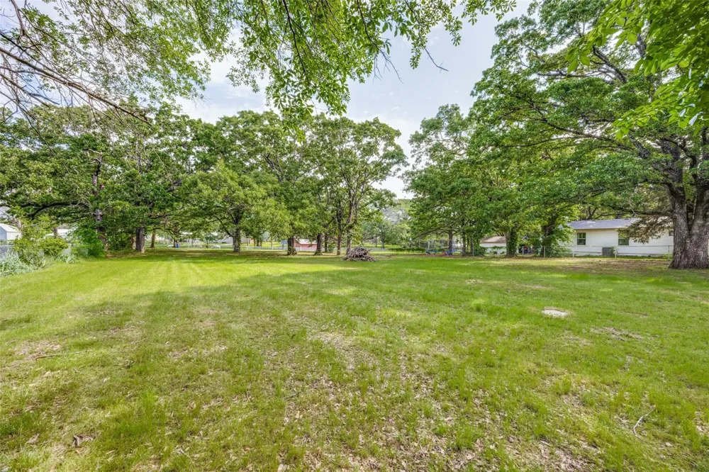 1509 Mitchell Drive Bonham, TX 75418