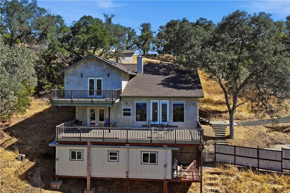 10737 Crestview Clearlake, CA 95422