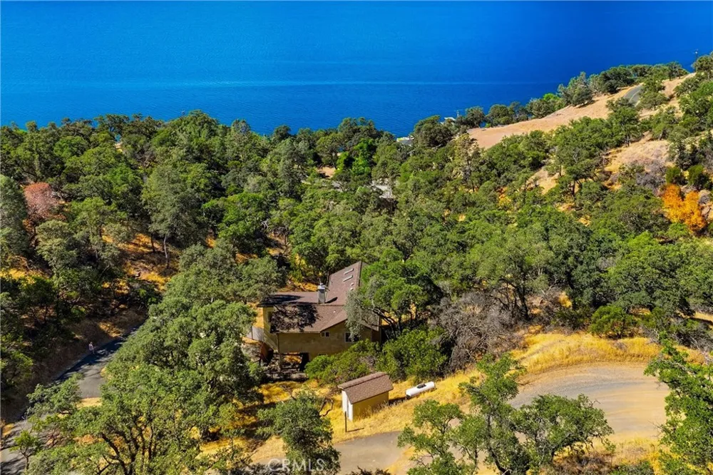 10737 Crestview Clearlake, CA 95422