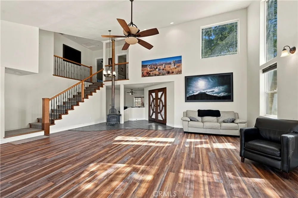 10737 Crestview Clearlake, CA 95422