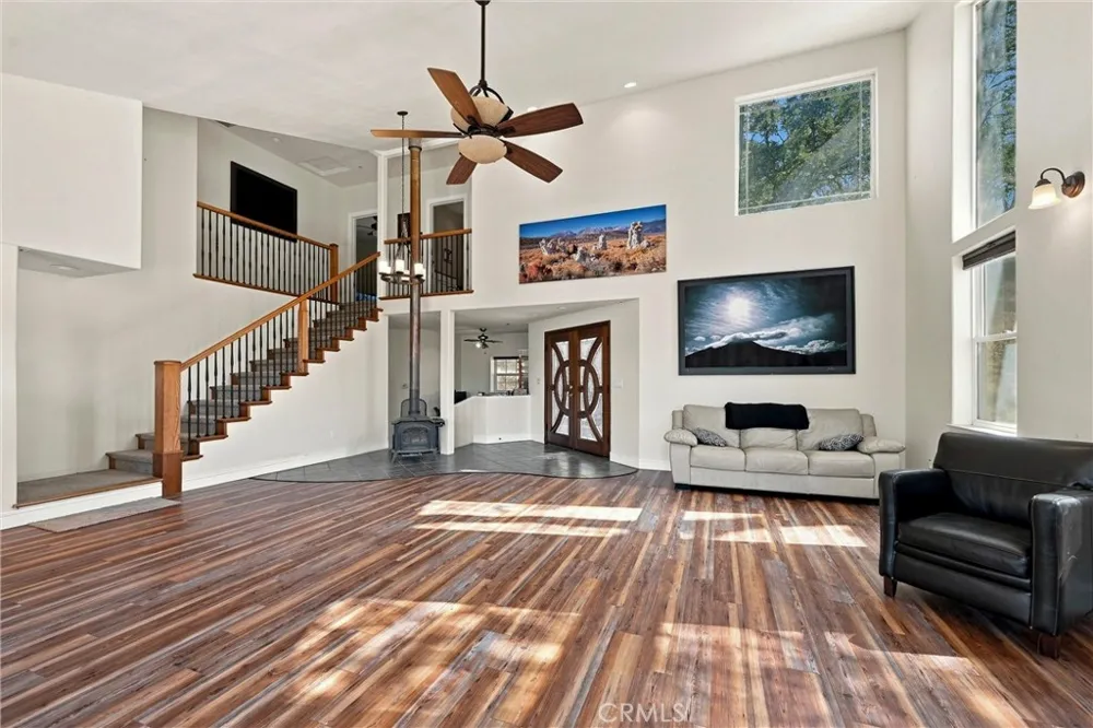 10737 Crestview Clearlake, CA 95422
