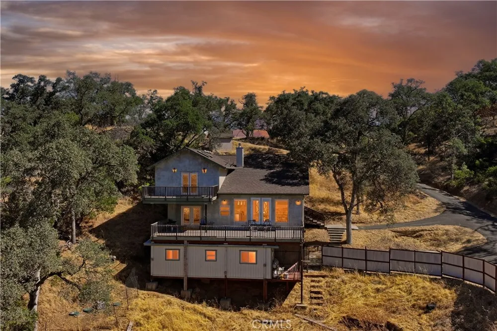 10737 Crestview Clearlake, CA 95422