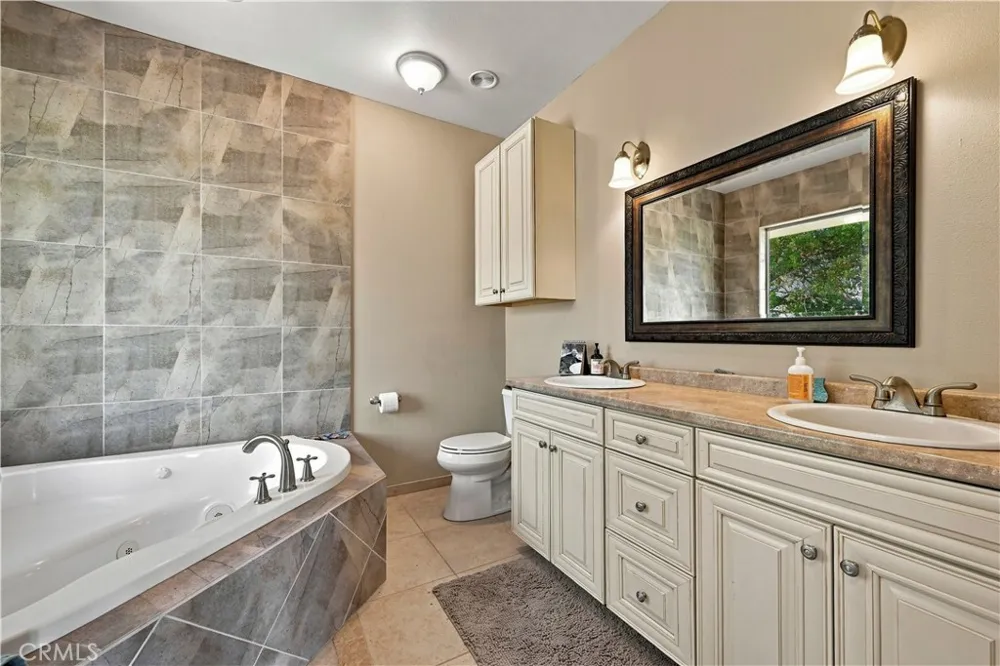 10737 Crestview Clearlake, CA 95422