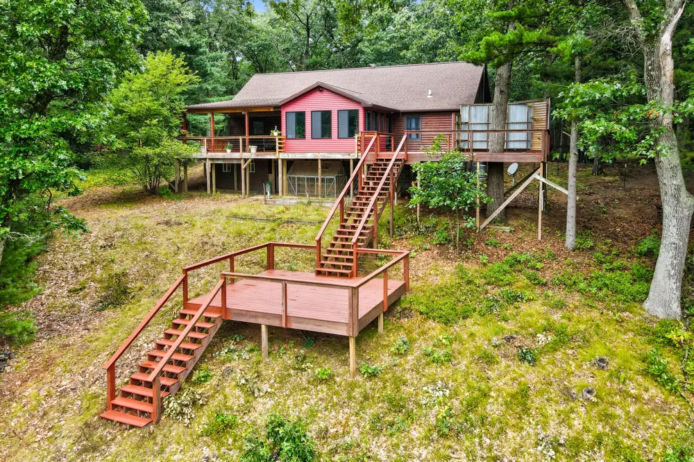 7616 Automobile Road Twin Lake, MI 49457
