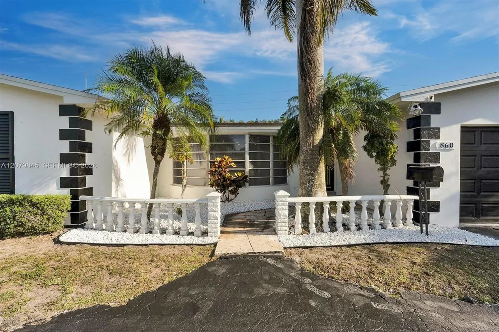 860 NW 207th St Miami Gardens, FL 33169