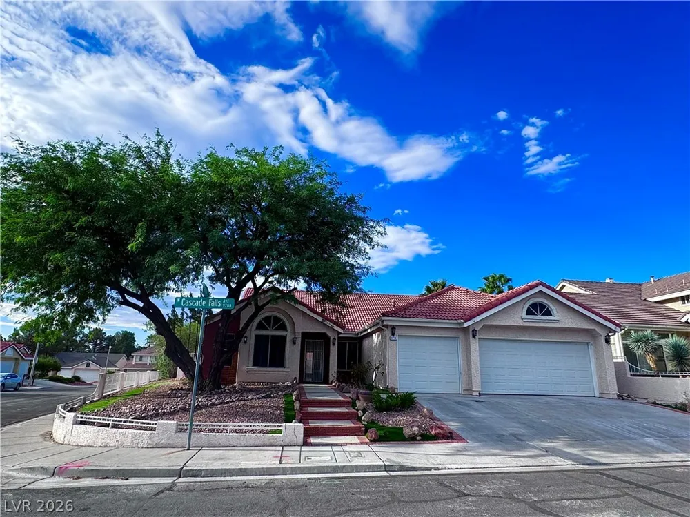 9713 Cascade Falls Avenue Las Vegas, NV 89117