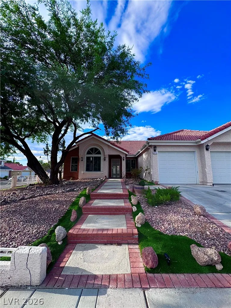 9713 Cascade Falls Avenue Las Vegas, NV 89117