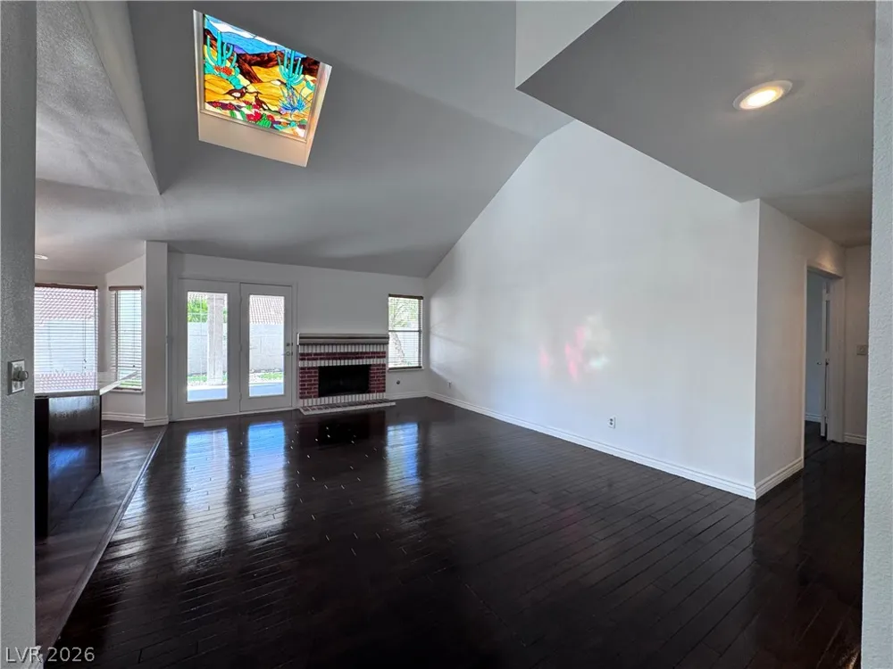 9713 Cascade Falls Avenue Las Vegas, NV 89117