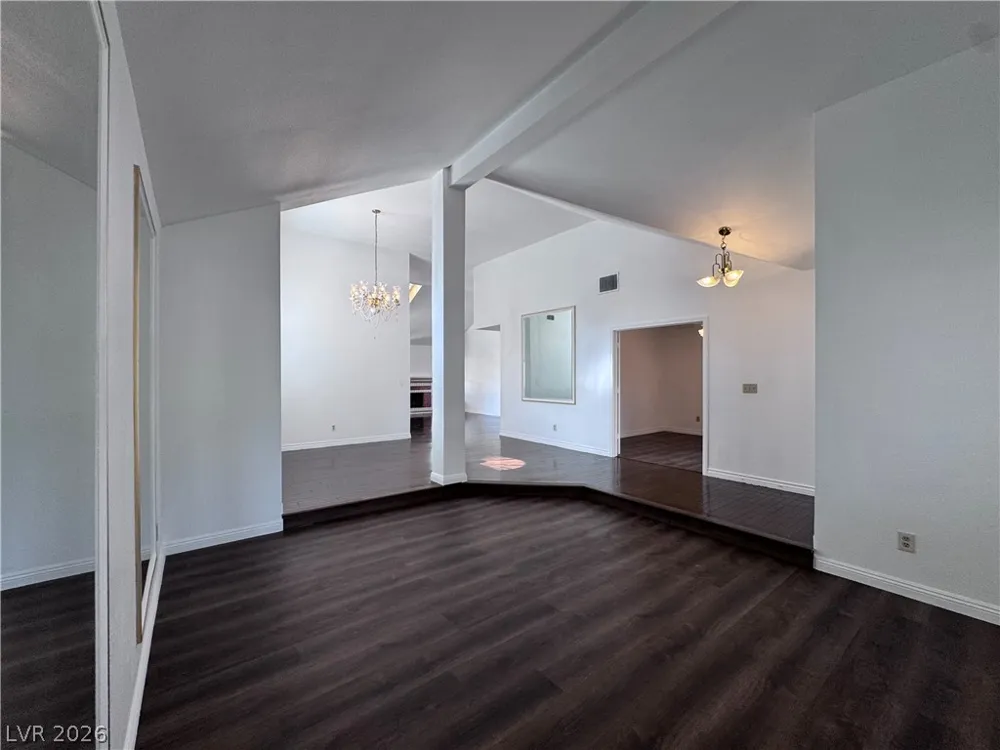 9713 Cascade Falls Avenue Las Vegas, NV 89117