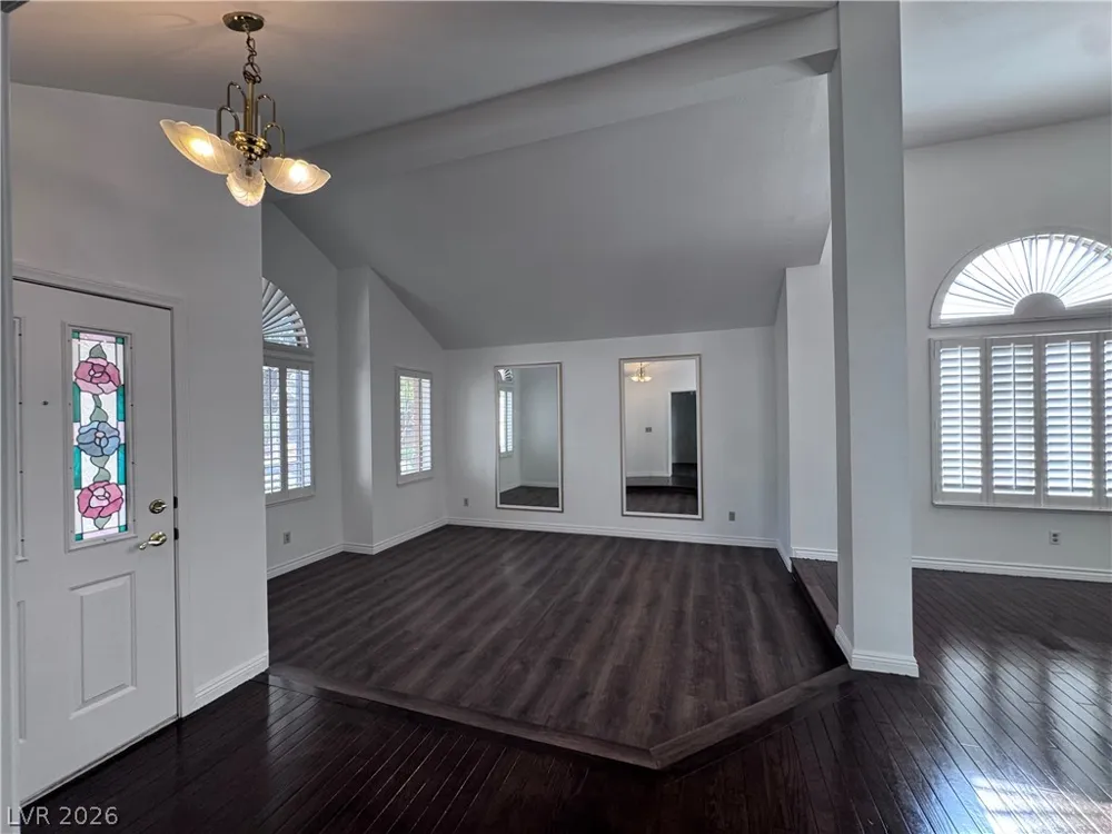 9713 Cascade Falls Avenue Las Vegas, NV 89117