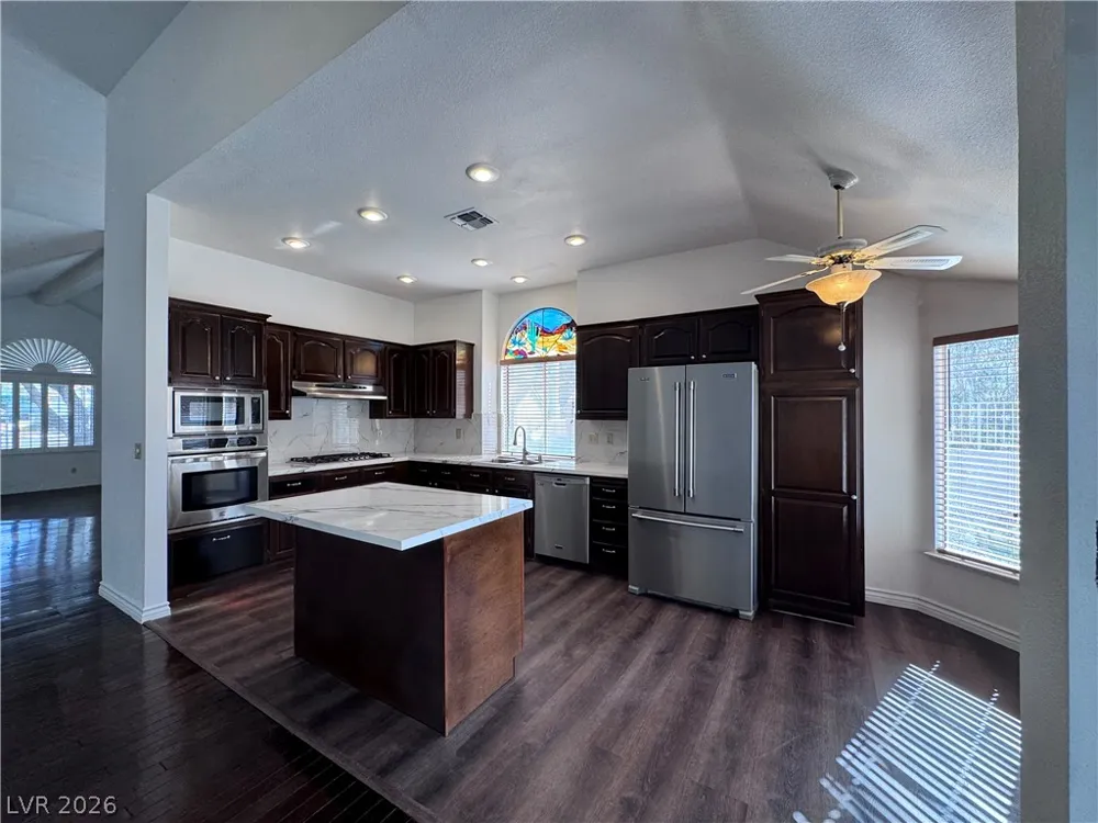 9713 Cascade Falls Avenue Las Vegas, NV 89117