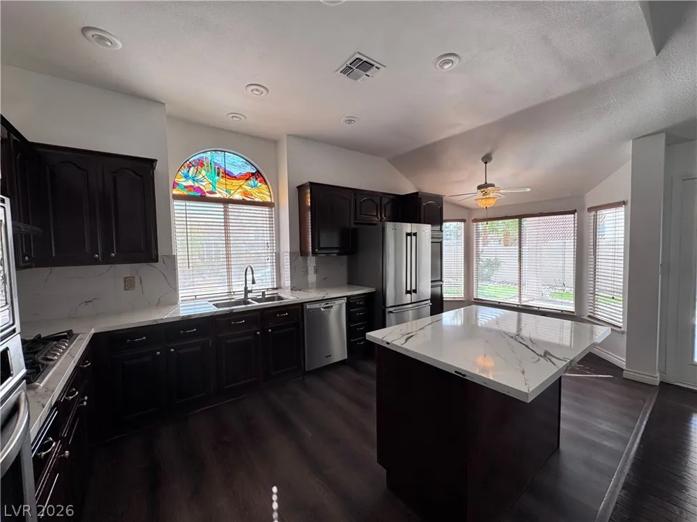 9713 Cascade Falls Avenue Las Vegas, NV 89117