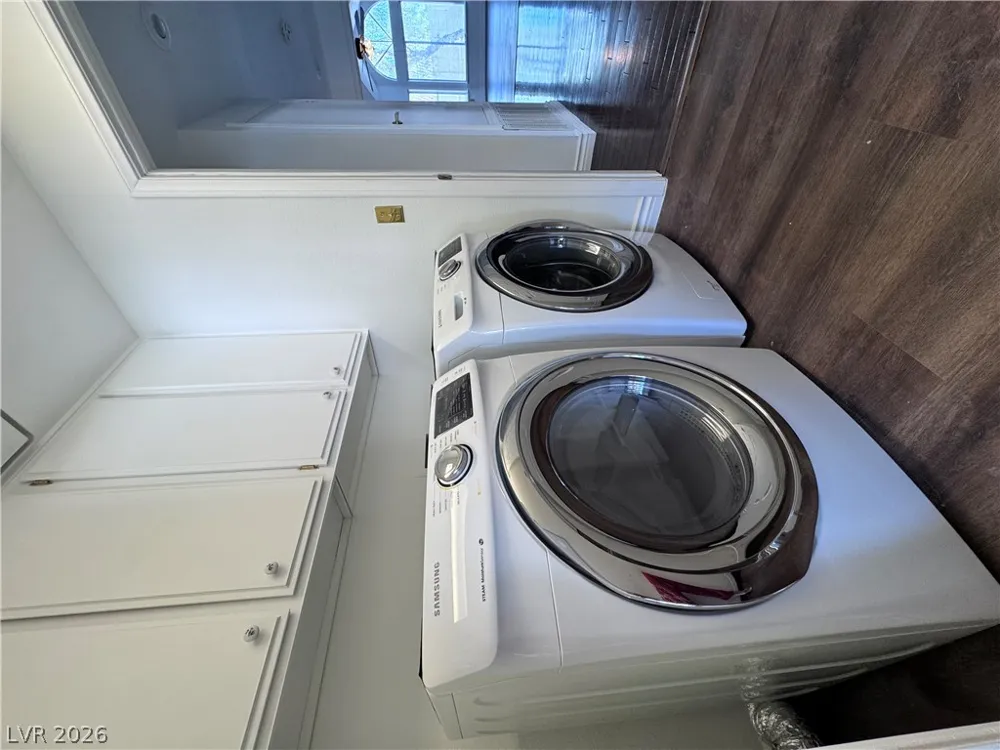 9713 Cascade Falls Avenue Las Vegas, NV 89117
