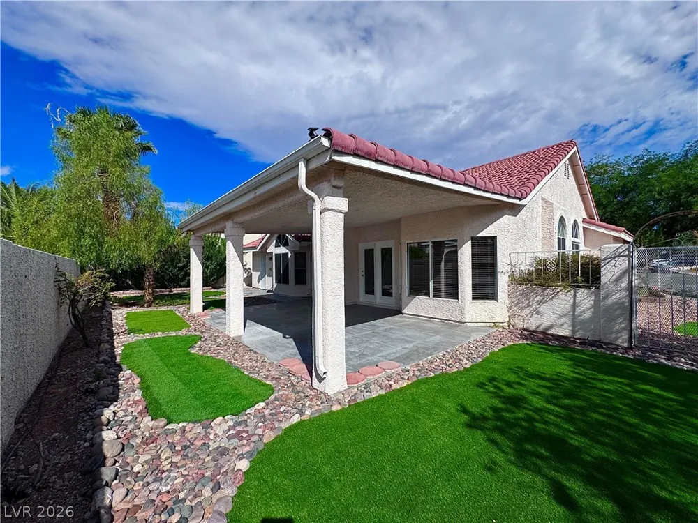 9713 Cascade Falls Avenue Las Vegas, NV 89117
