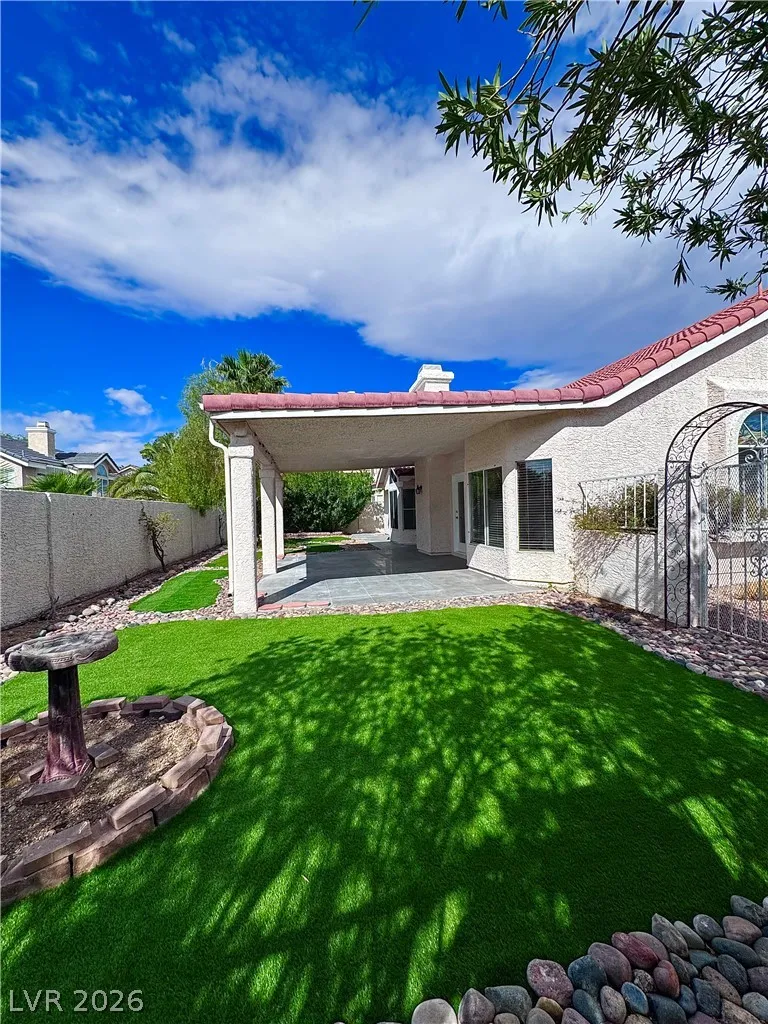 9713 Cascade Falls Avenue Las Vegas, NV 89117
