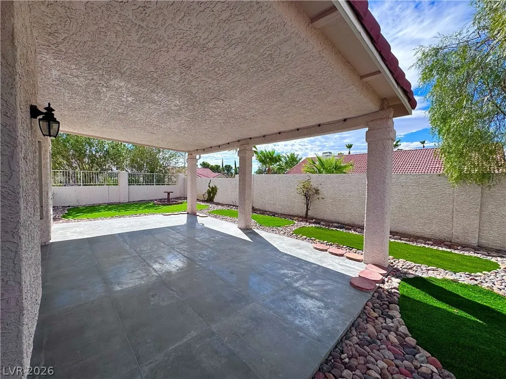 9713 Cascade Falls Avenue Las Vegas, NV 89117