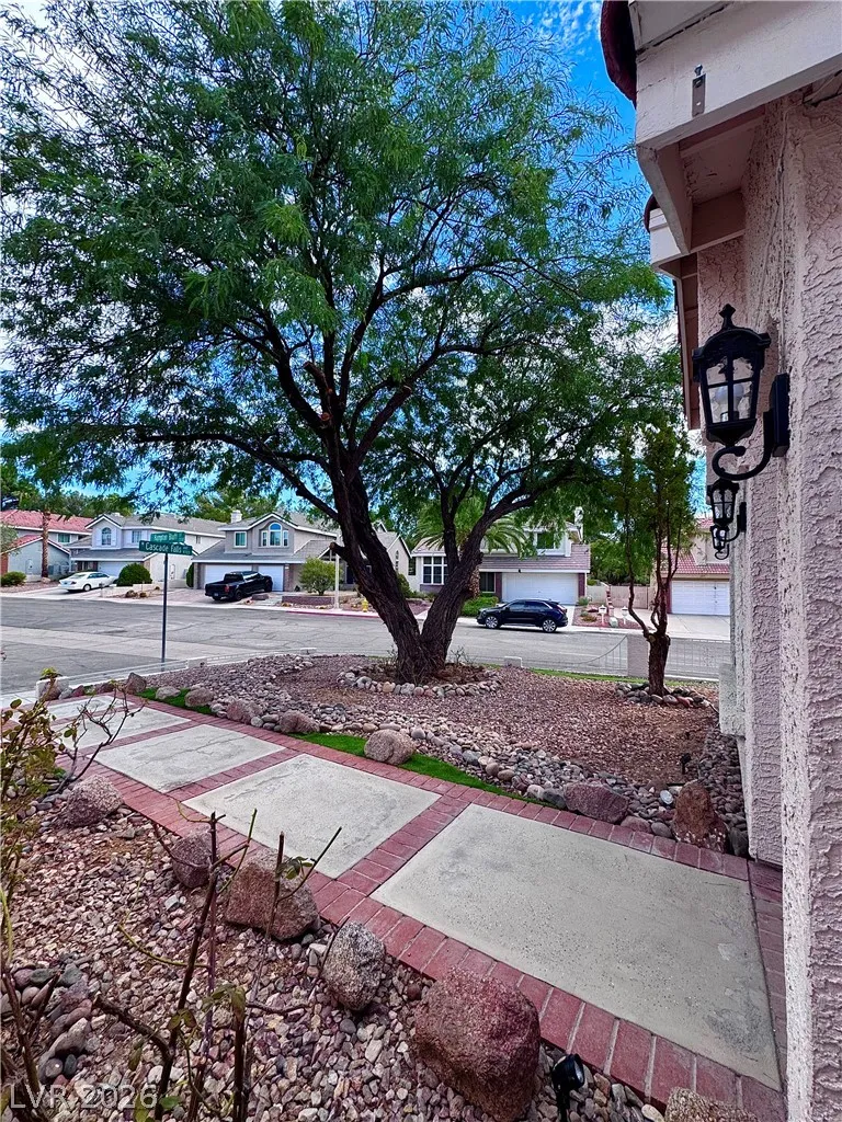 9713 Cascade Falls Avenue Las Vegas, NV 89117