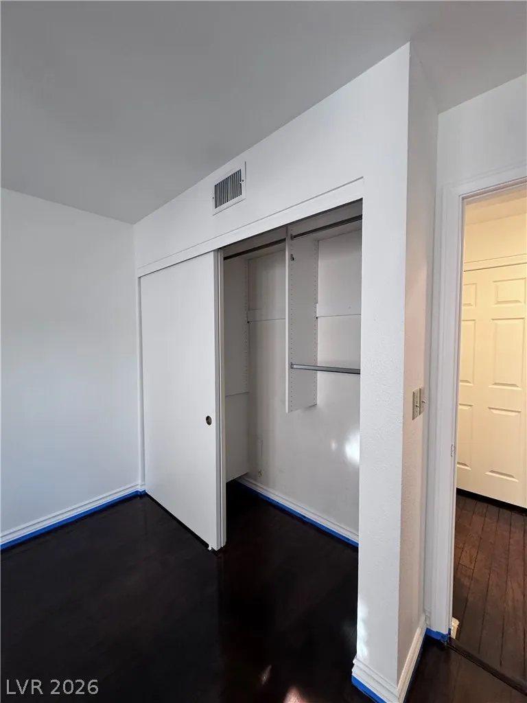 9713 Cascade Falls Avenue Las Vegas, NV 89117