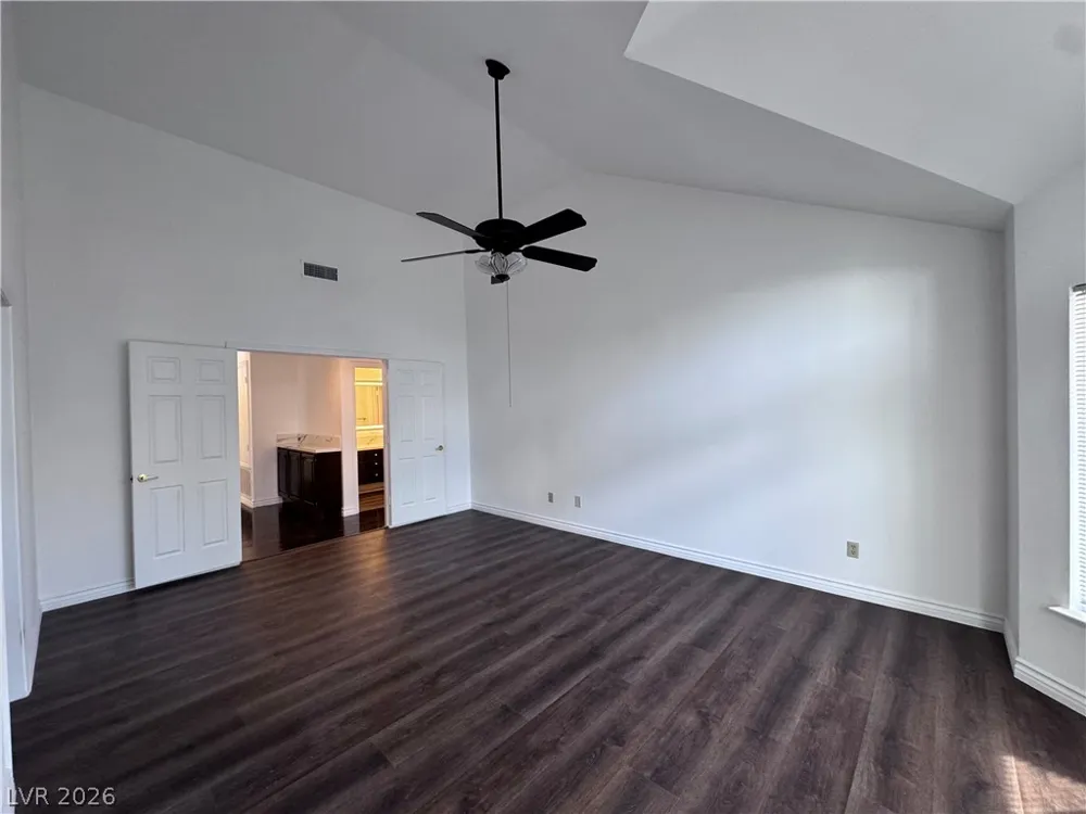 9713 Cascade Falls Avenue Las Vegas, NV 89117