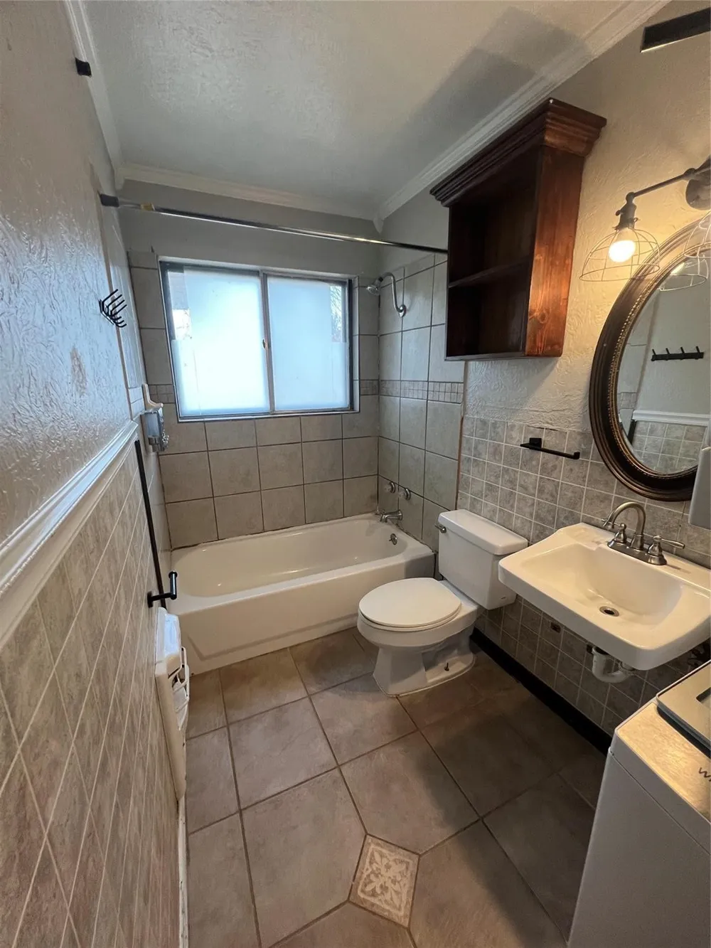 817 W Barron Avenue Everman, TX 76140
