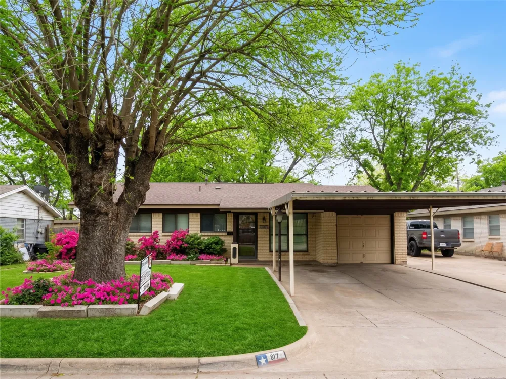 817 W Barron Avenue Everman, TX 76140