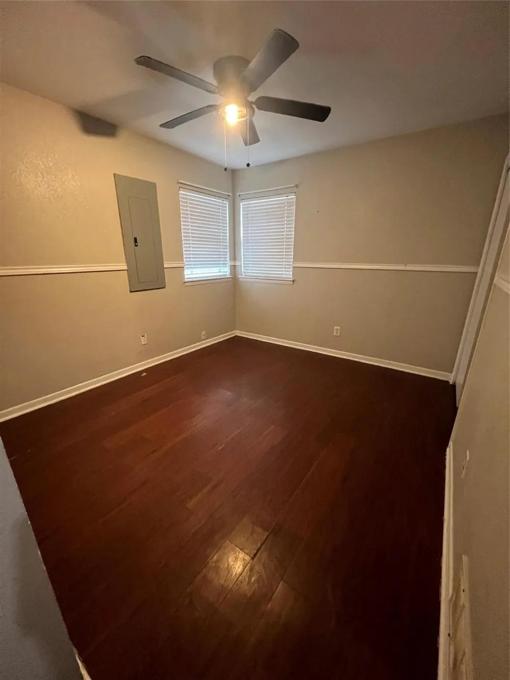 817 W Barron Avenue Everman, TX 76140