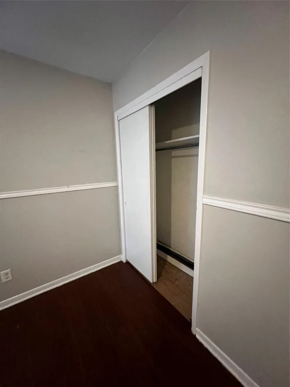 817 W Barron Avenue Everman, TX 76140