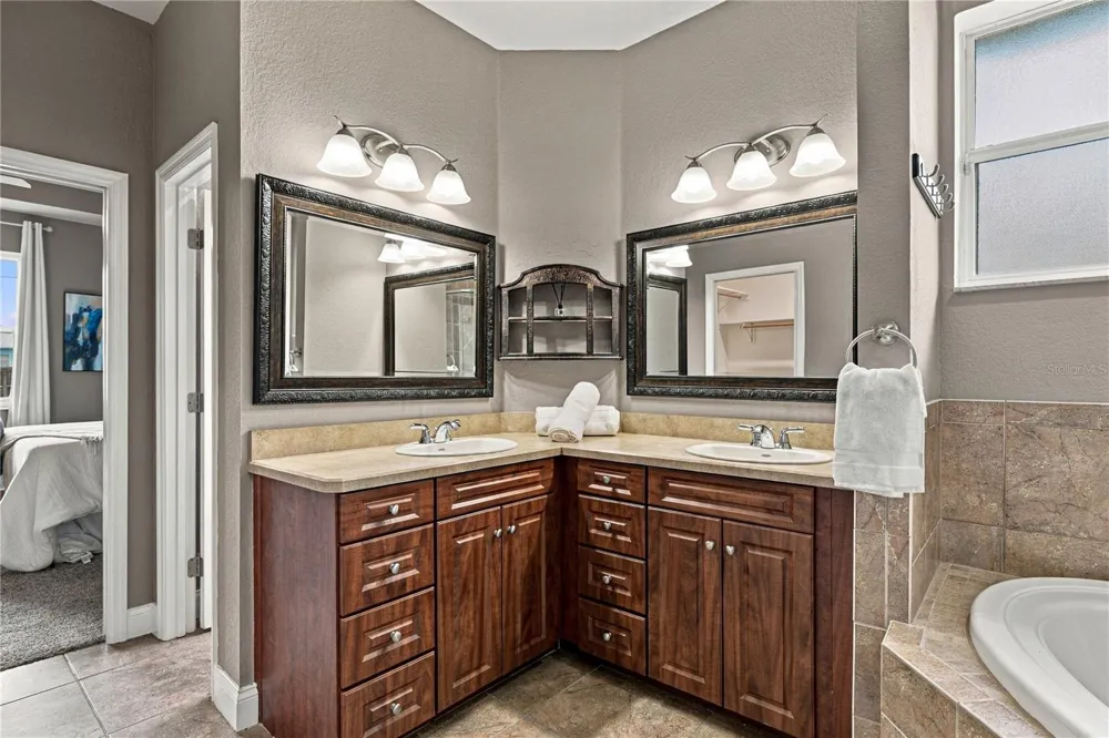 4968 STONECREST DRIVE Lakeland, FL 33813