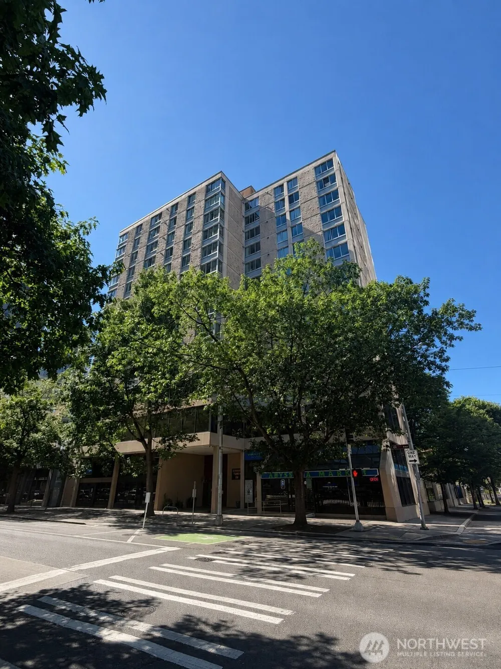 2225 4th Avenue #C200 Seattle, WA 98121