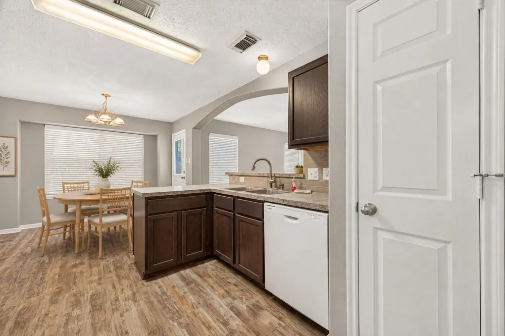5437 Buffalo Circle Willis, TX 77378