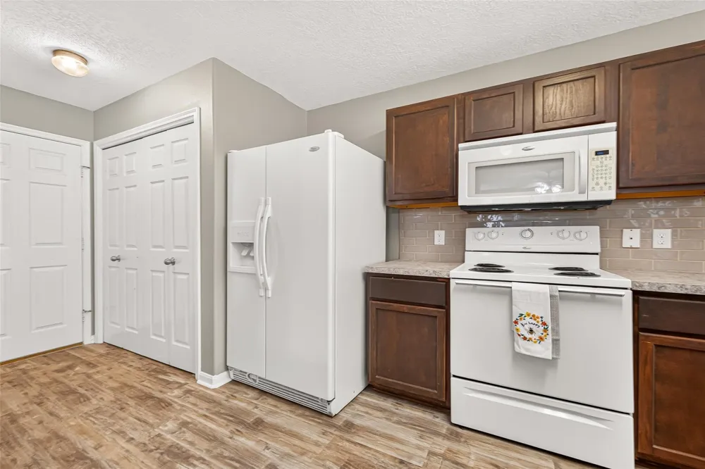 5437 Buffalo Circle Willis, TX 77378