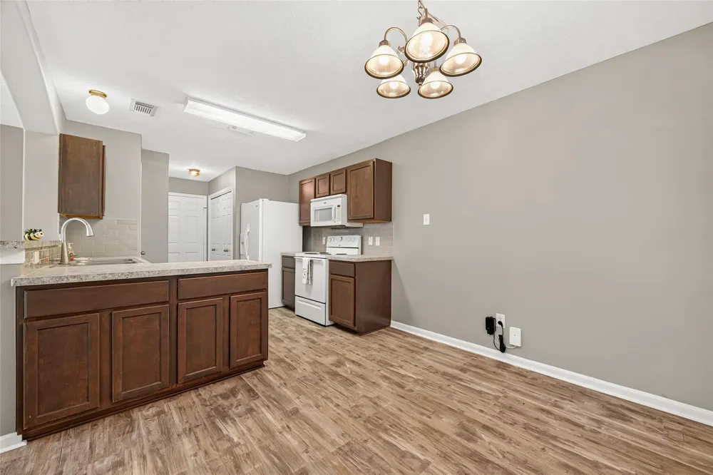 5437 Buffalo Circle Willis, TX 77378