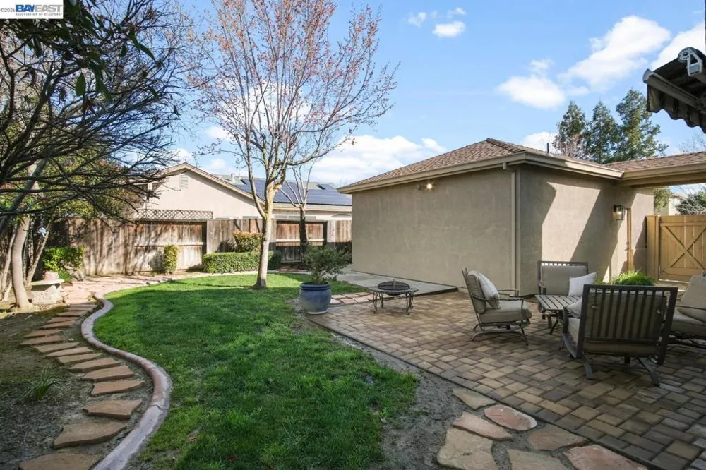 2301 Mountain Springs Dr Turlock, CA 95382