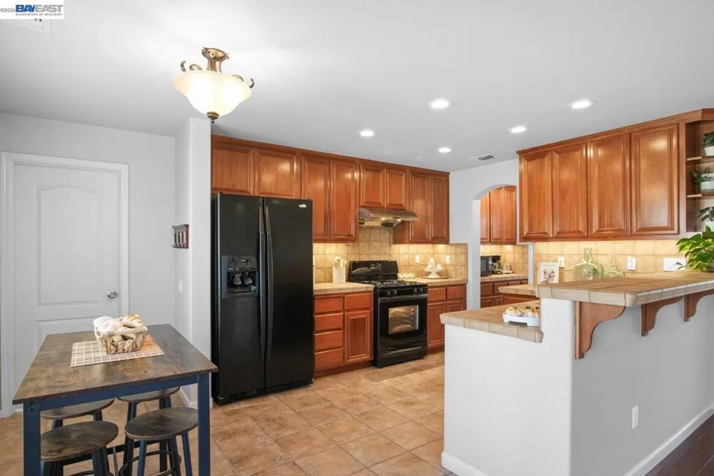 2301 Mountain Springs Dr Turlock, CA 95382