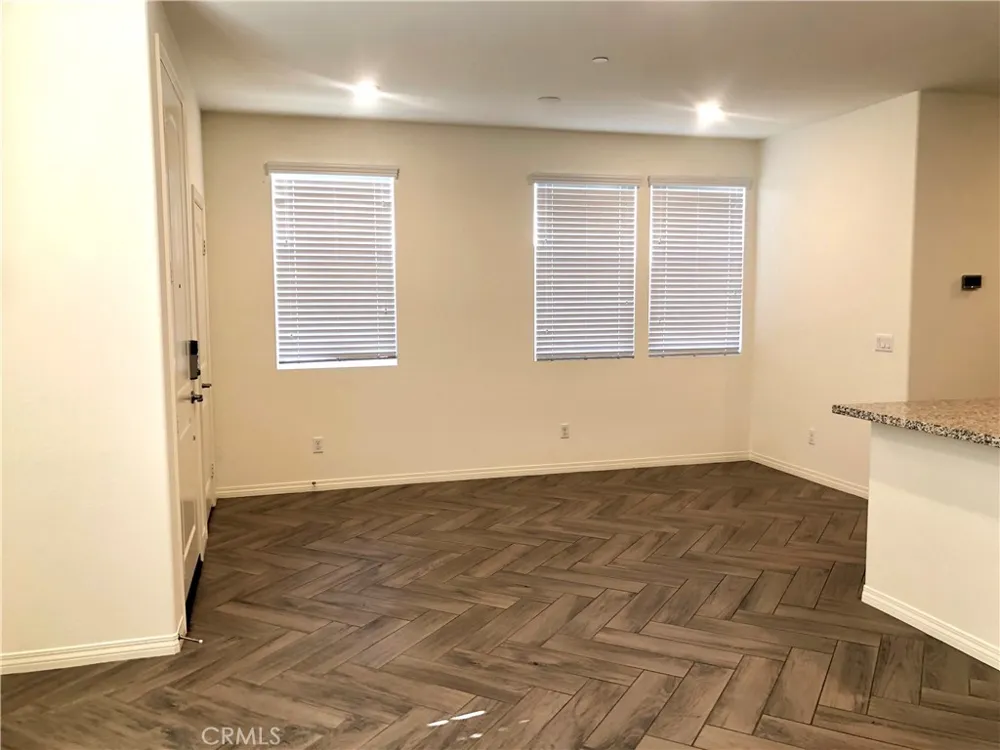 40448 Calle Real Murrieta, CA 92563
