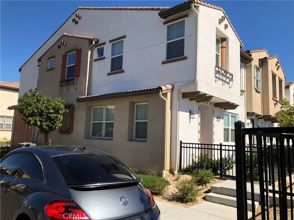 40448 Calle Real Murrieta, CA 92563