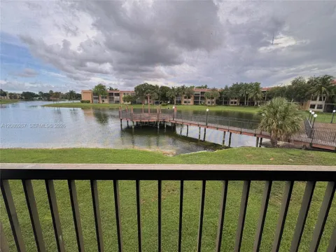 5613 Coral Lake Dr #201