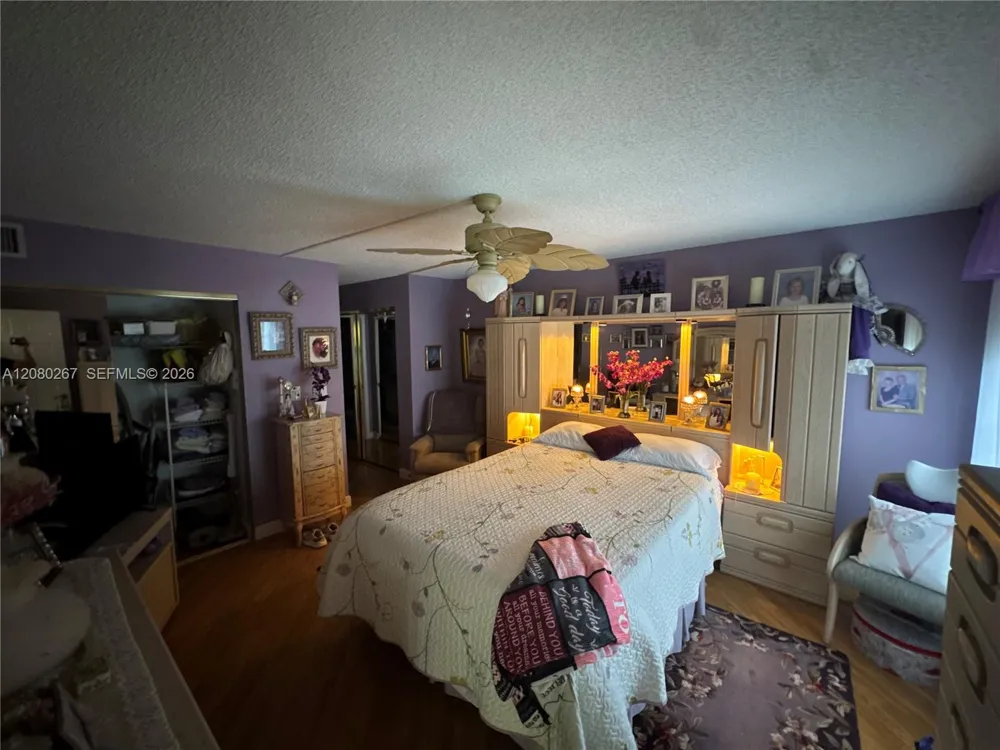 5613 Coral Lake Dr #201 Margate, FL 33063