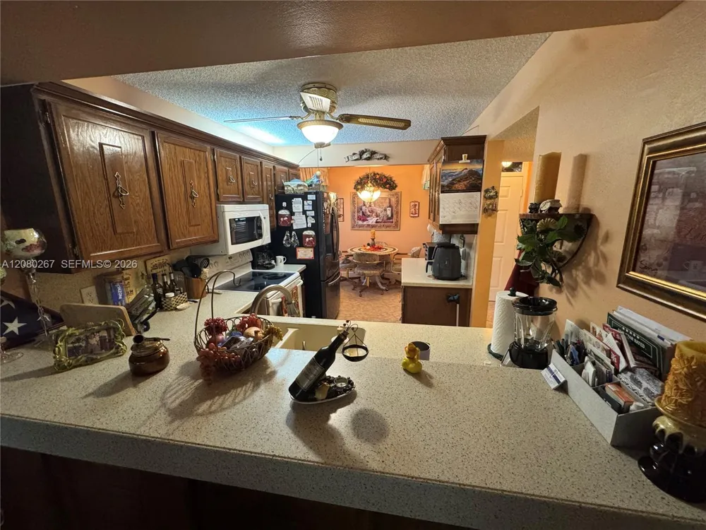 5613 Coral Lake Dr #201 Margate, FL 33063