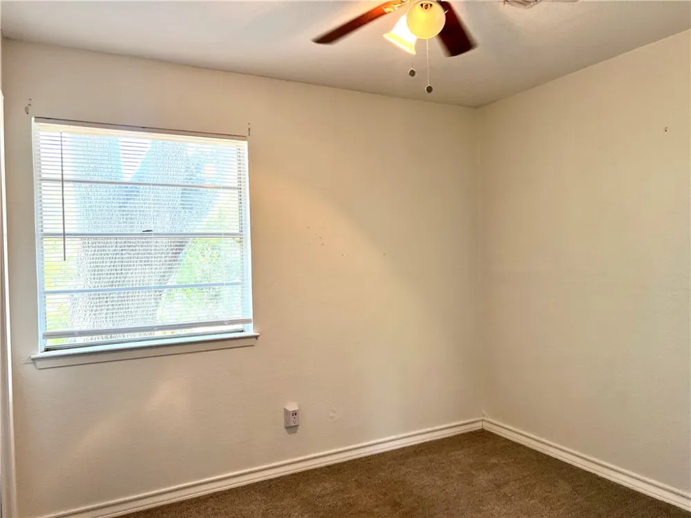 1737 Denver Street Portland, TX 78374