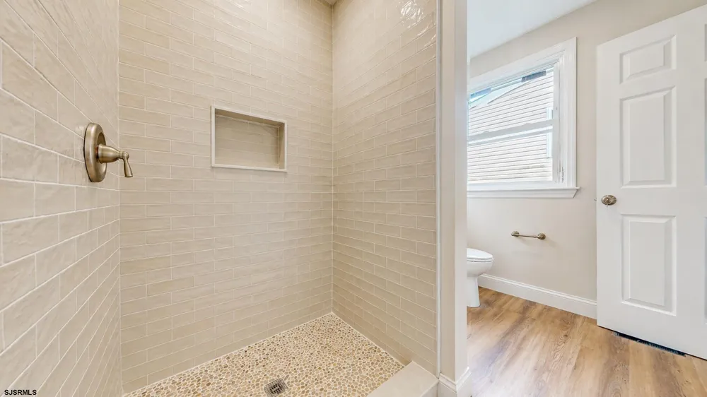23 W Wilmont Ave Somers Point, NJ 08244