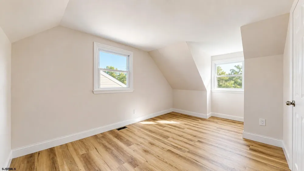 23 W Wilmont Ave Somers Point, NJ 08244