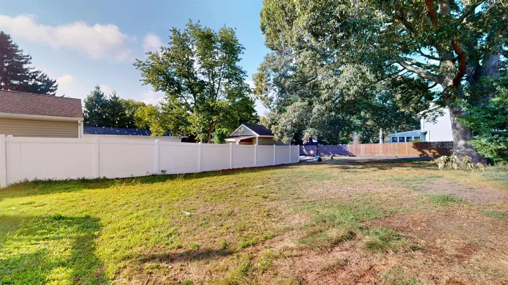 23 W Wilmont Ave Somers Point, NJ 08244