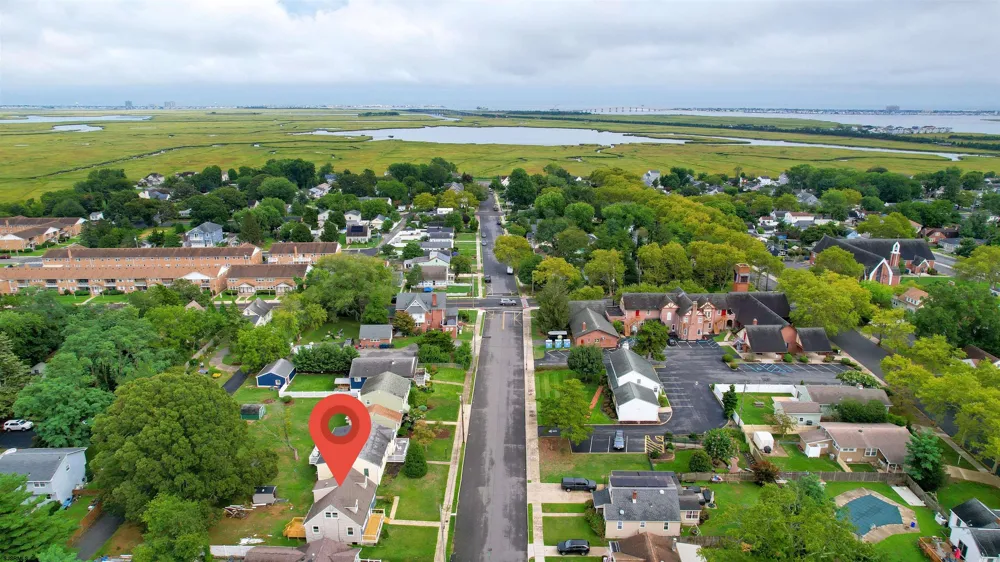 23 W Wilmont Ave Somers Point, NJ 08244