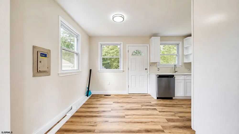 23 W Wilmont Ave Somers Point, NJ 08244